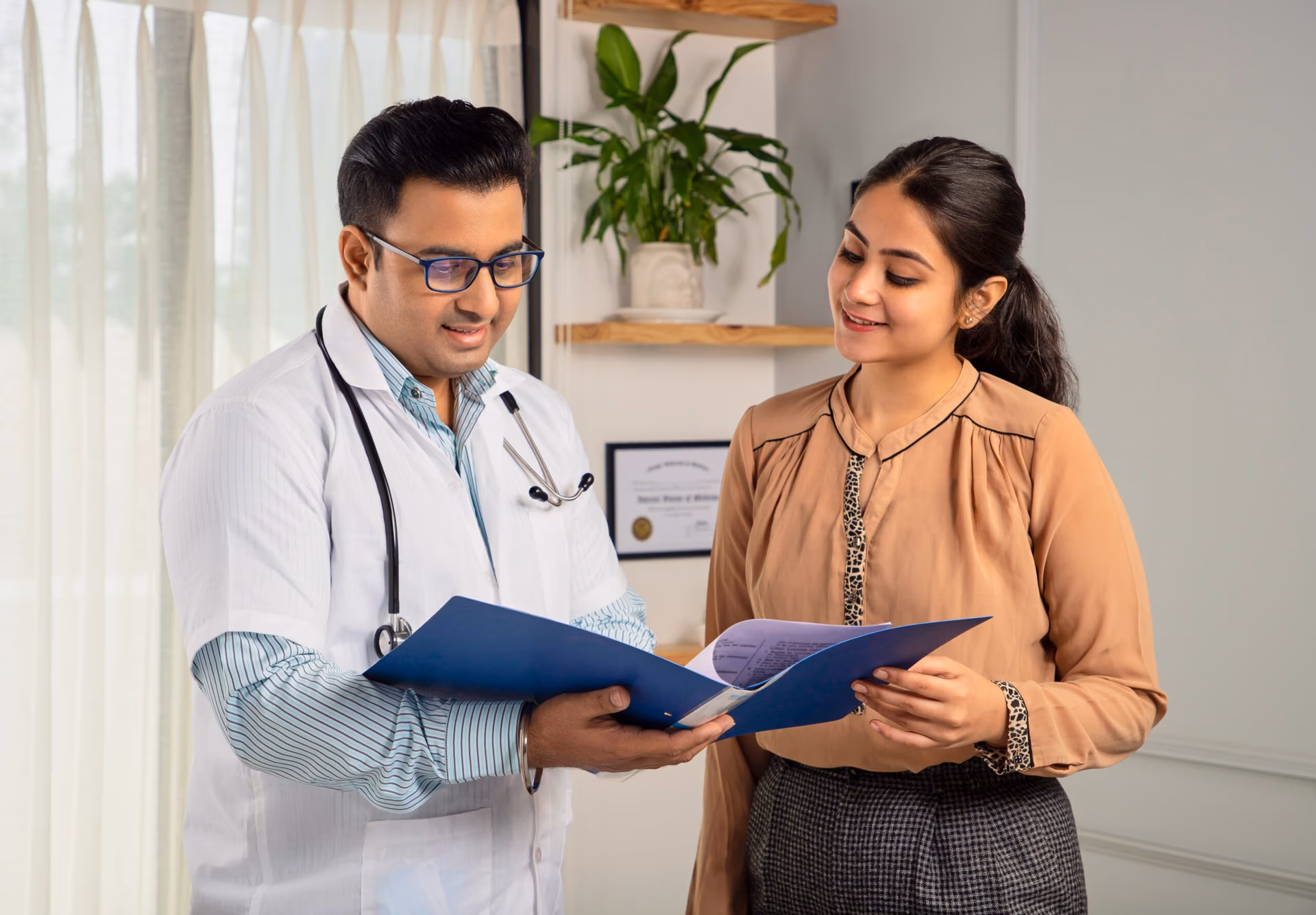 Person reviewing THINNR meal plan with physician Person reviewing THINNR meal plan with physician at Anara Medspa